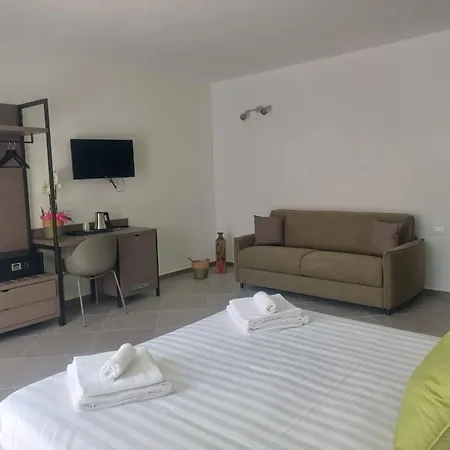 Domo Annalisa Guest house *